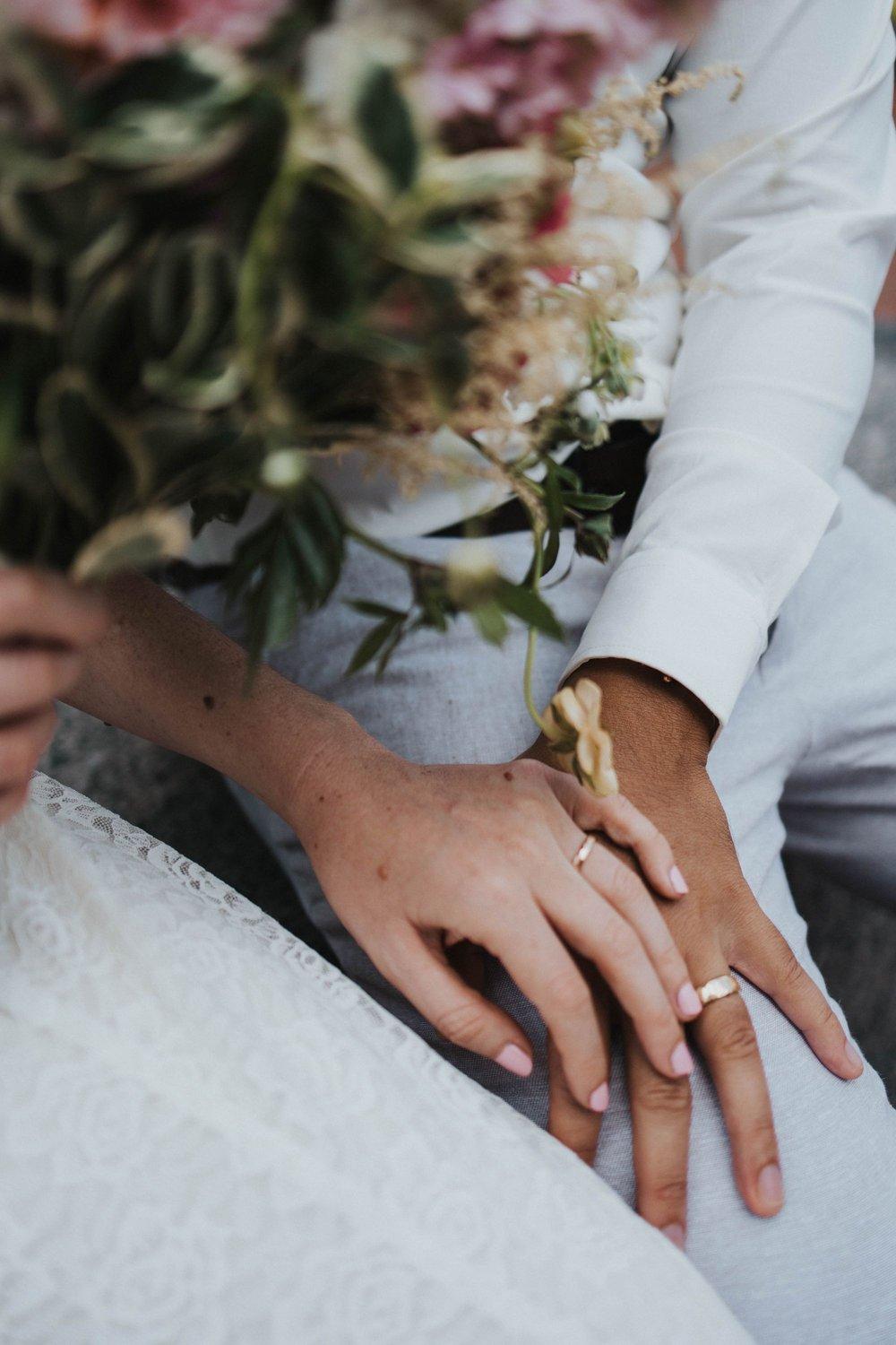 carousel-hero-element image-1