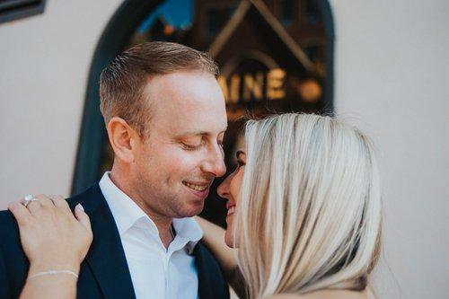 mobile - carousel-hero-element image-0