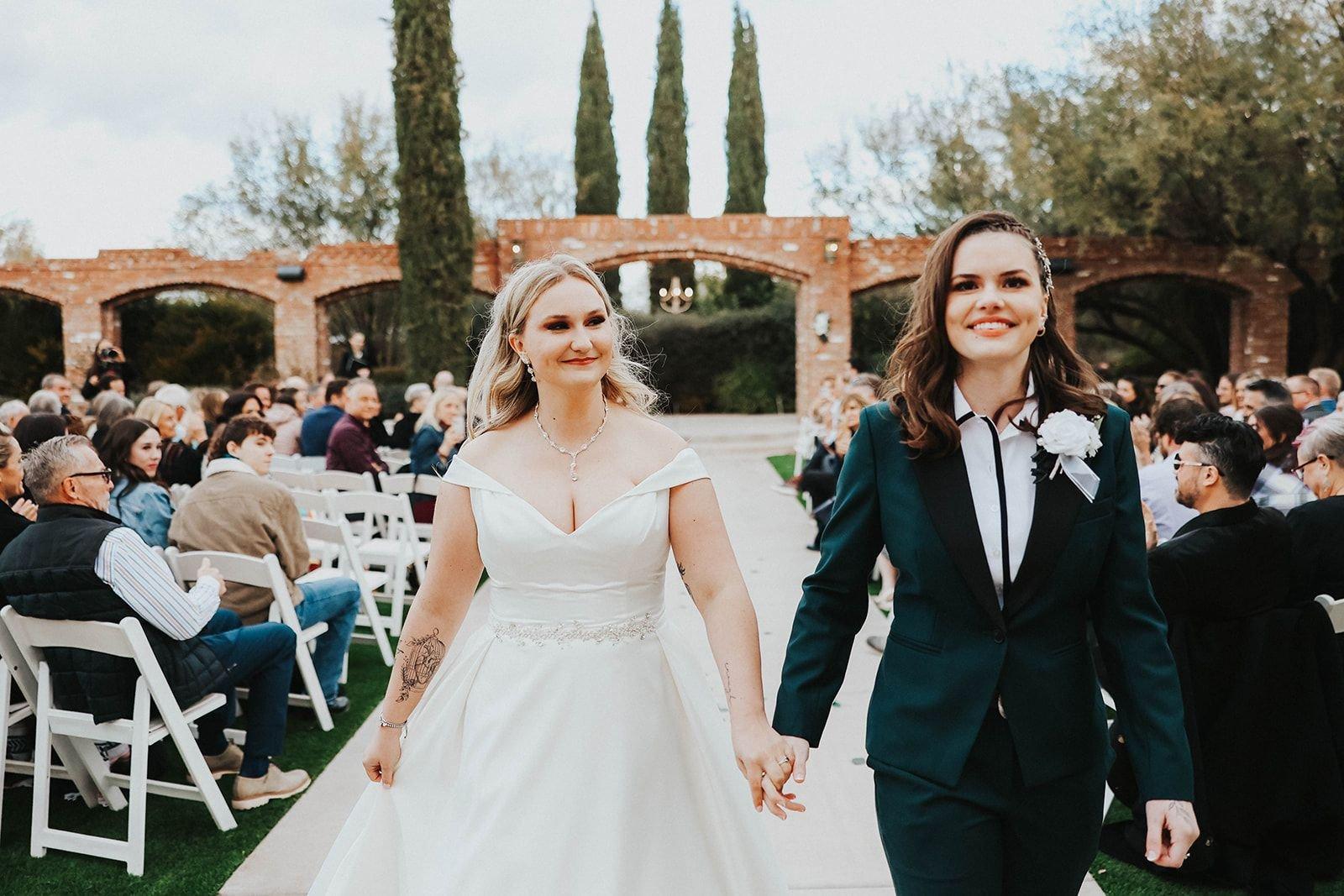 carousel-hero-element image-0