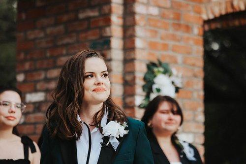 mobile - carousel-hero-element image-4